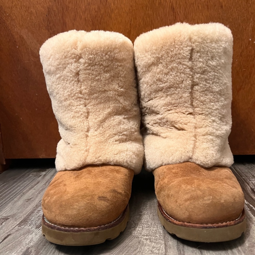 Ugg Maylin boots